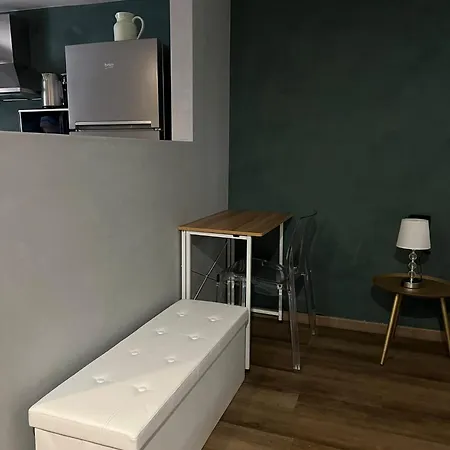 Apartman Biennale 1215 *